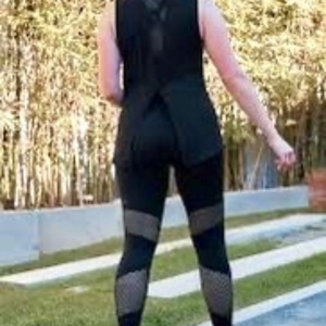 Fabletics Mosaic High Waist Crop Leggings M‎ VGUC